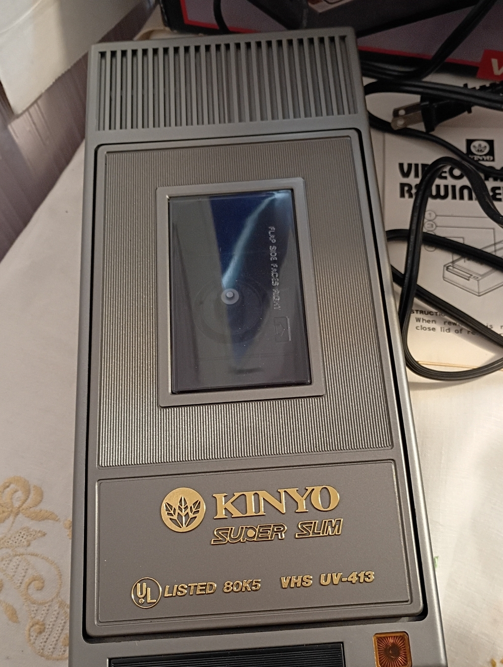 Nice! Kinyo Super Slim VHS Video Tape Rewinder, Tested & Works! Model UV-413 - Picture 2 of 4